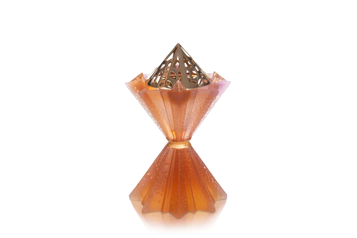 Brûle-encens Ambre Rose Constellation Daum — packshot produit cristal ambré
